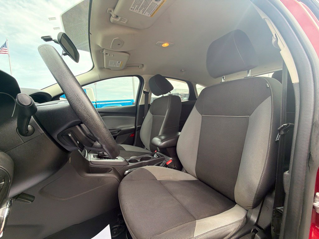 Used 2014 Ford Focus SE FWD image 24
