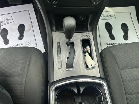 Used 2012 Dodge Charger SE RWD image 13