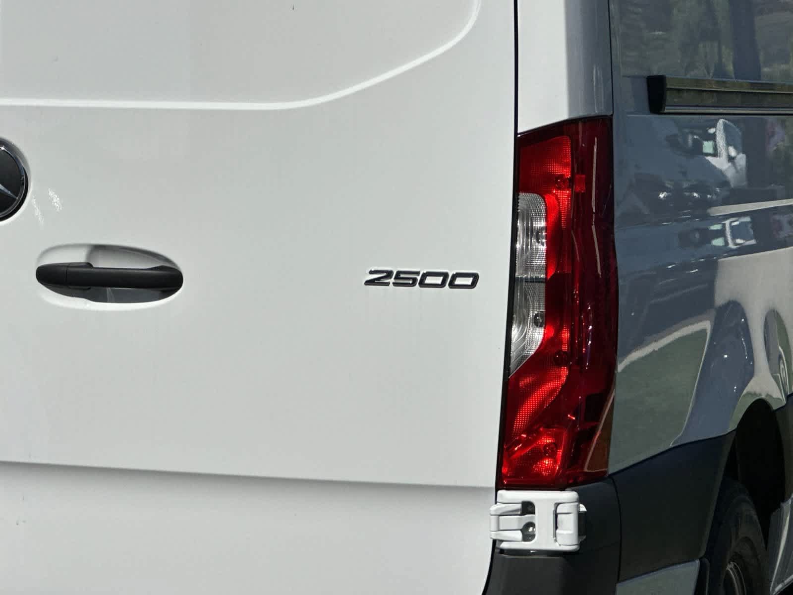New 2026 Mercedes-Benz Sprinter 2500 image 32
