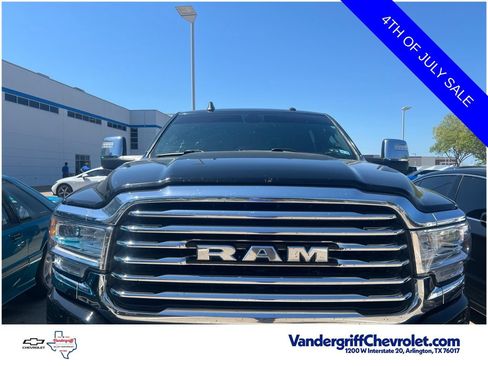 Used 2024 RAM 2500 Limited AWD/4WD image 2