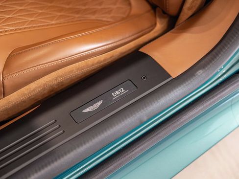 Used 2025 Aston Martin DB12 Convertible RWD image 17