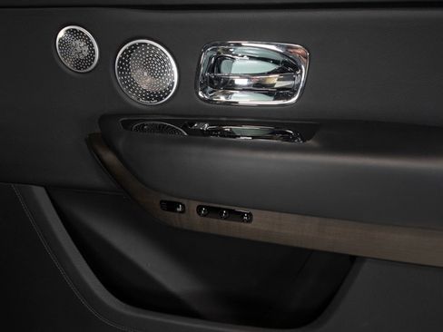 Used 2019 Rolls-Royce Cullinan image 52