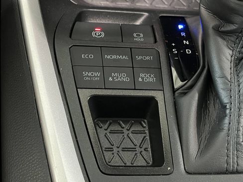 Used 2025 Toyota RAV4 XLE Premium w/ Weather Package AWD/4WD image 28