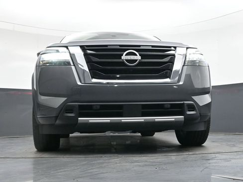 Used 2023 Nissan Pathfinder Platinum w/ Cargo Package image 40