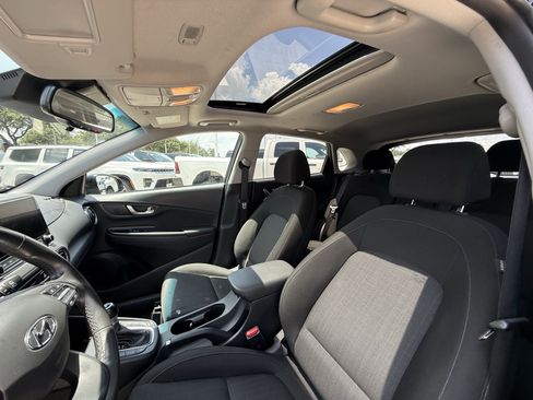 Used 2023 Hyundai Kona SEL w/ Convenience Package FWD image 28