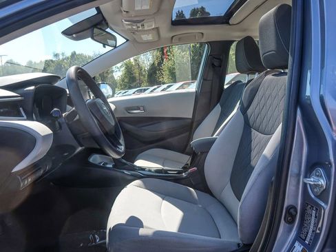 Used 2020 Toyota Corolla LE w/ LE Premium Package image 26