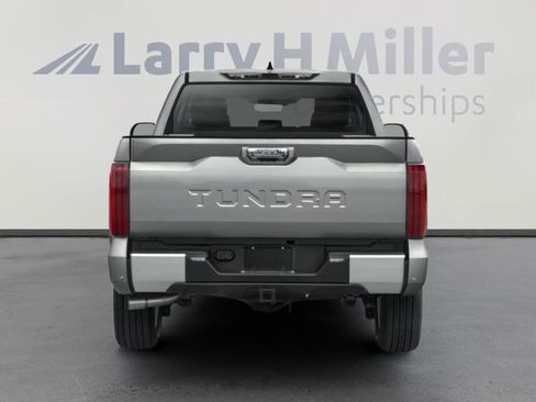 Used 2022 Toyota Tundra Limited w/ TRD Off-Road Package image 5