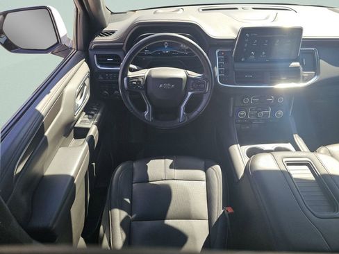 Used 2022 Chevrolet Suburban RST w/ Luxury Package image 4