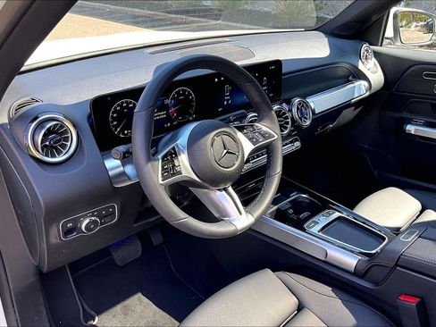 Used 2026 Mercedes-Benz GLB 250 4MATIC image 13