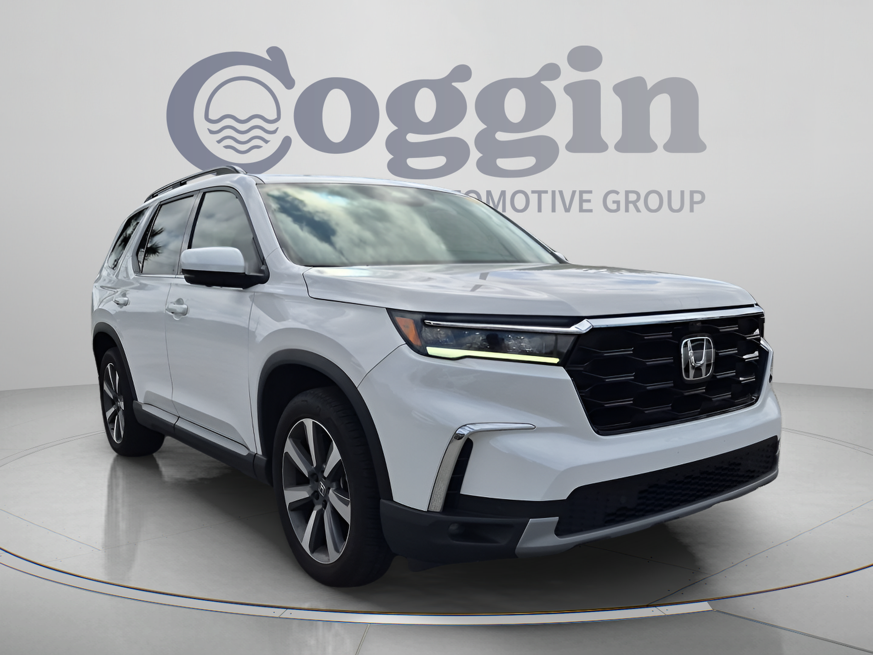 Used 2025 Honda Pilot Elite image 8