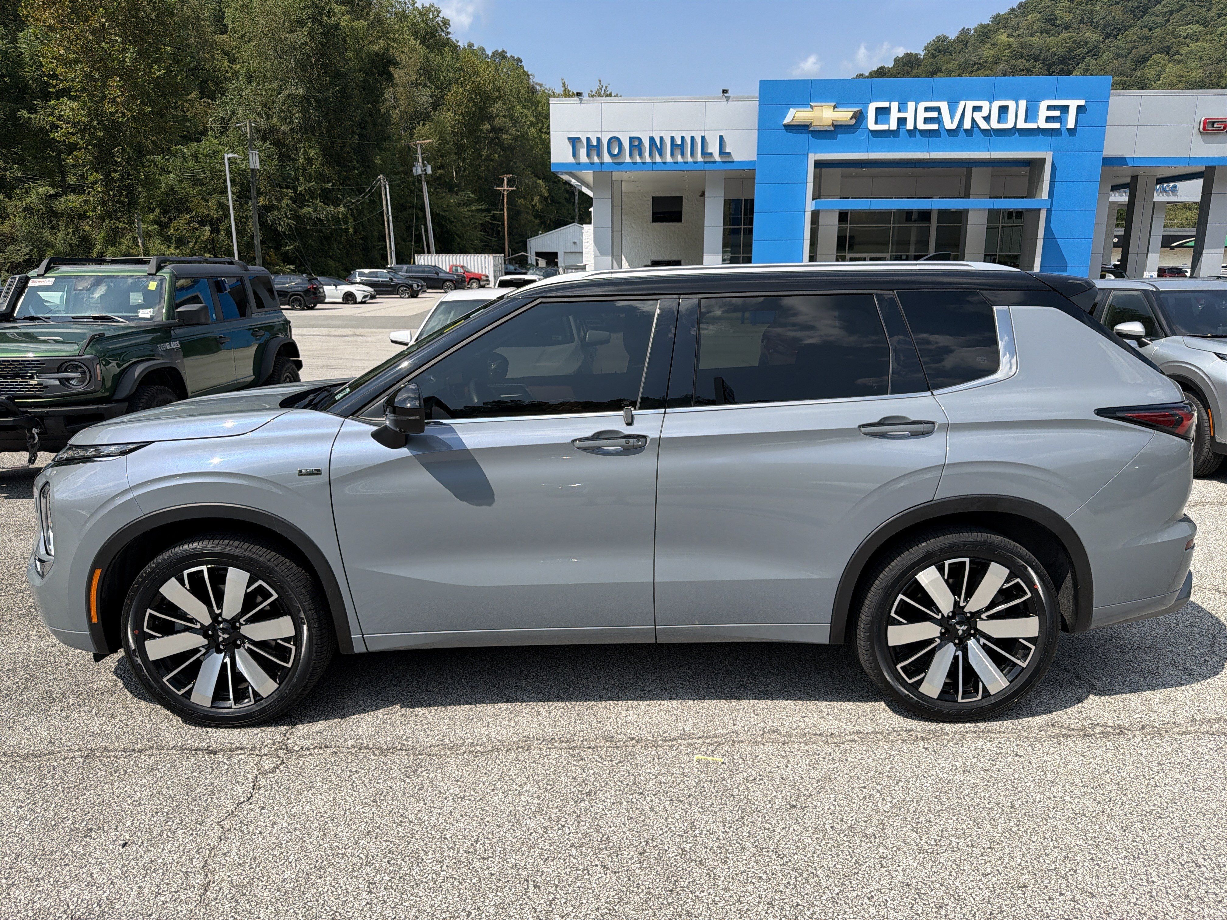 Used 2025 Mitsubishi Outlander SEL AWD/4WD image 9