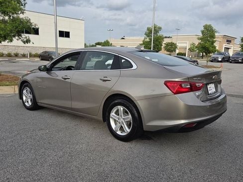 Used 2024 Chevrolet Malibu LT FWD image 3