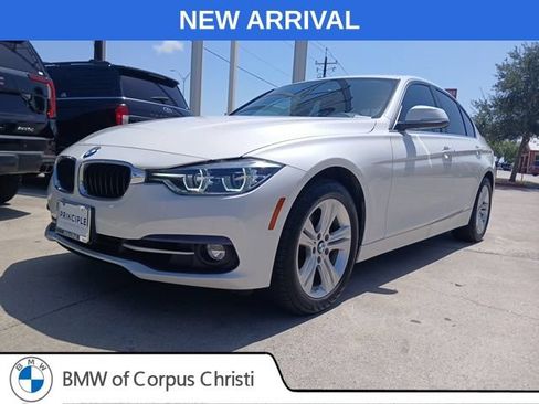 Used 2018 BMW 330i xDrive Sedan AWD/4WD image 3