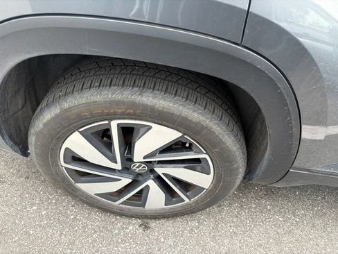 Used 2024 Volkswagen Atlas SE FWD image 24