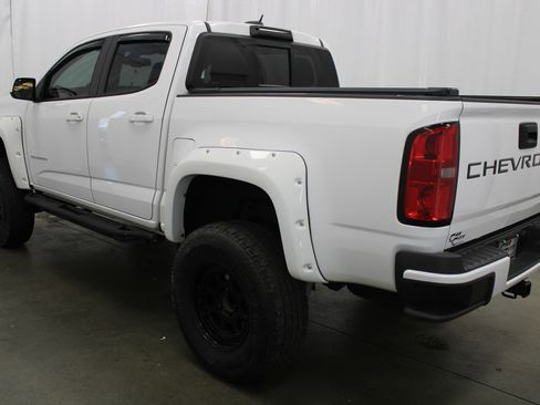 Used 2022 Chevrolet Colorado LT w/ LT Convenience Package AWD/4WD image 7
