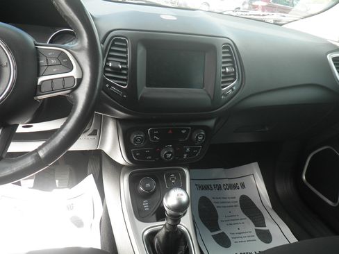 Used 2018 Jeep Compass Sport w/ Tech Group image 20