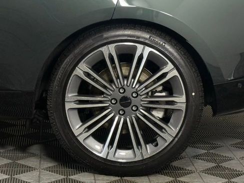 New 2026 Land Rover Range Rover SE image 14
