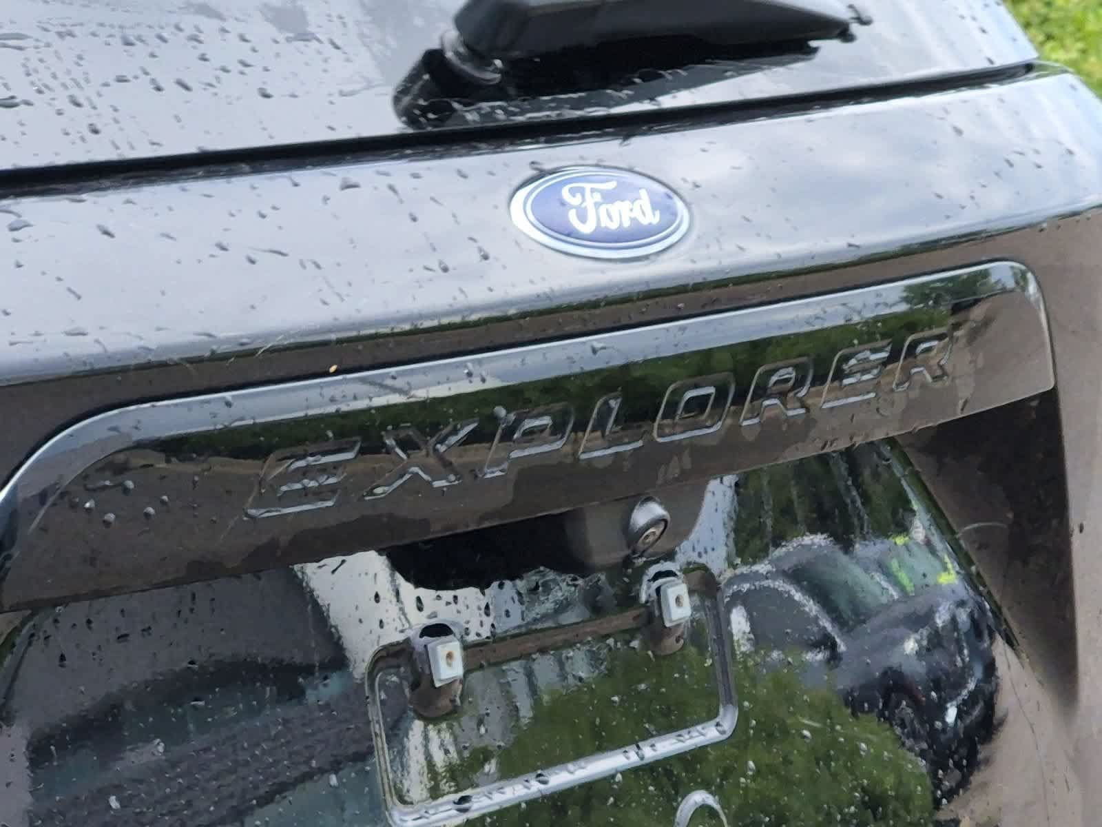 Used 2021 Ford Explorer ST w/ ST Street Pack AWD/4WD image 13