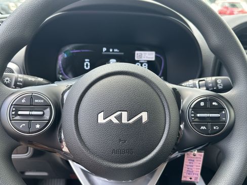New 2025 Kia Soul LX w/ LX Technology Package image 14