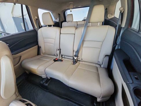 Used 2018 Honda Pilot Touring image 25