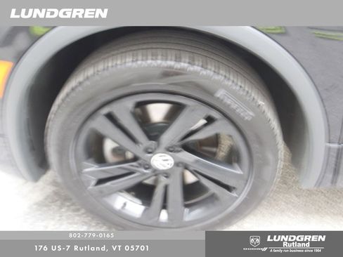 Used 2023 Volkswagen Tiguan SE R-Line AWD/4WD image 16