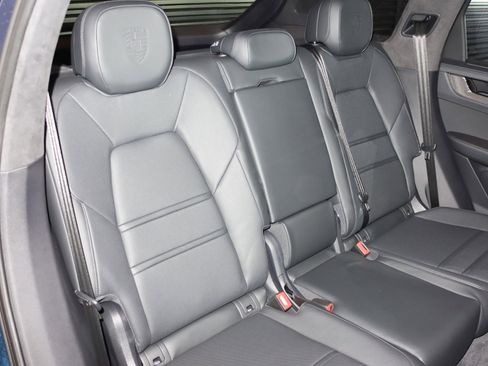 Certified 2026 Porsche Cayenne GTS image 6