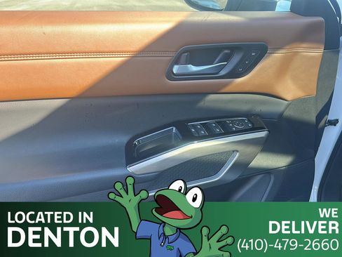 Used 2023 Nissan Pathfinder Platinum image 18