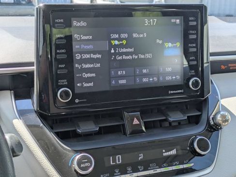 Used 2022 Toyota Corolla LE FWD image 18