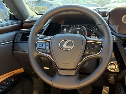 New 2025 Lexus ES 350 Premium image 9