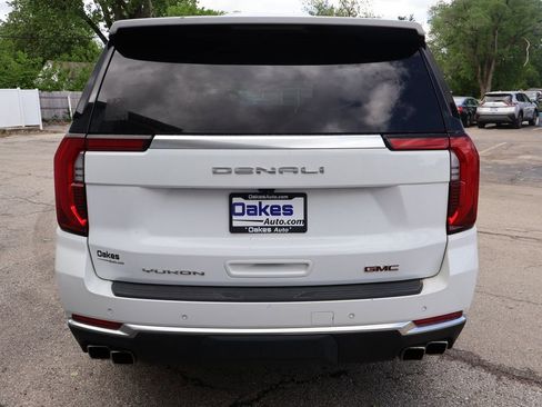 Used 2025 GMC Yukon XL Denali AWD/4WD image 7