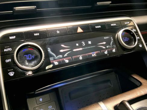 Used 2021 Genesis GV80 3.5T w/ Prestige Package 07 AWD/4WD image 35