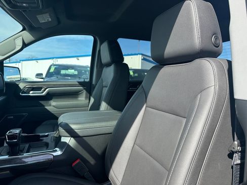 Used 2025 Chevrolet Silverado 1500 LTZ image 23