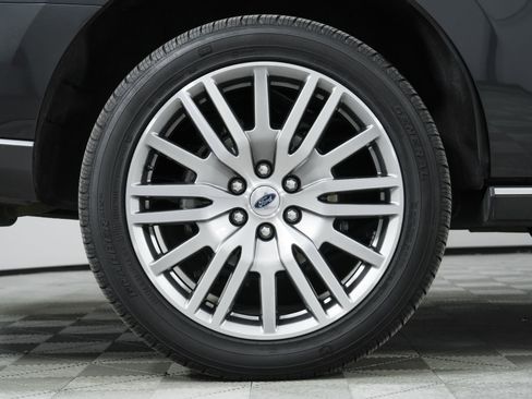 Used 2024 Ford Expedition Limited image 11