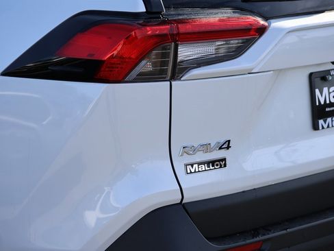 Certified 2025 Toyota RAV4 XLE Premium image 9