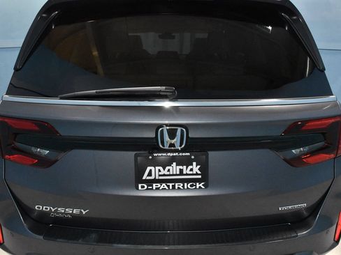 Used 2026 Honda Odyssey Touring image 32