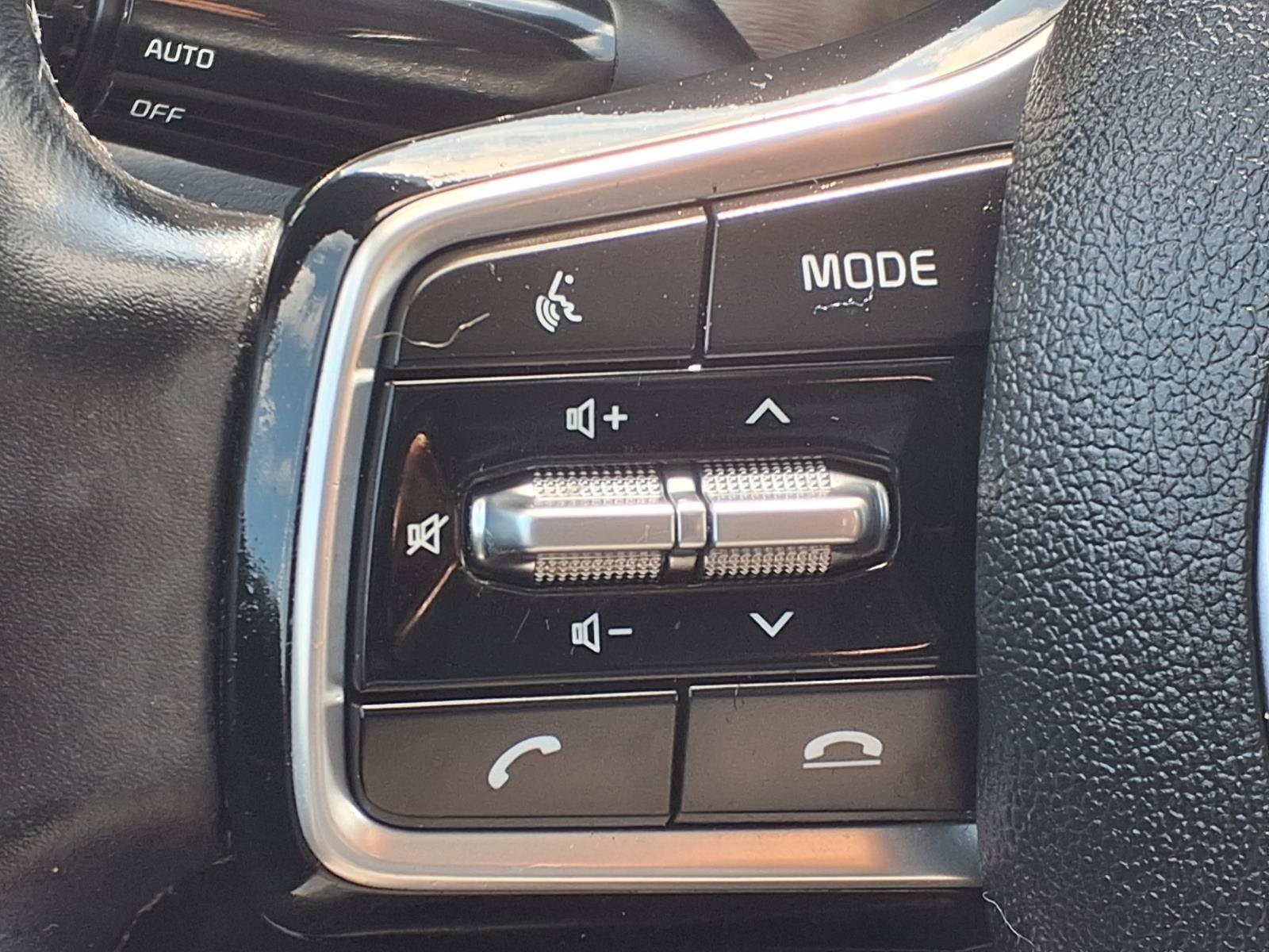 Used 2023 Kia Sorento S w/ Panoramic Sunroof Package AWD/4WD image 7