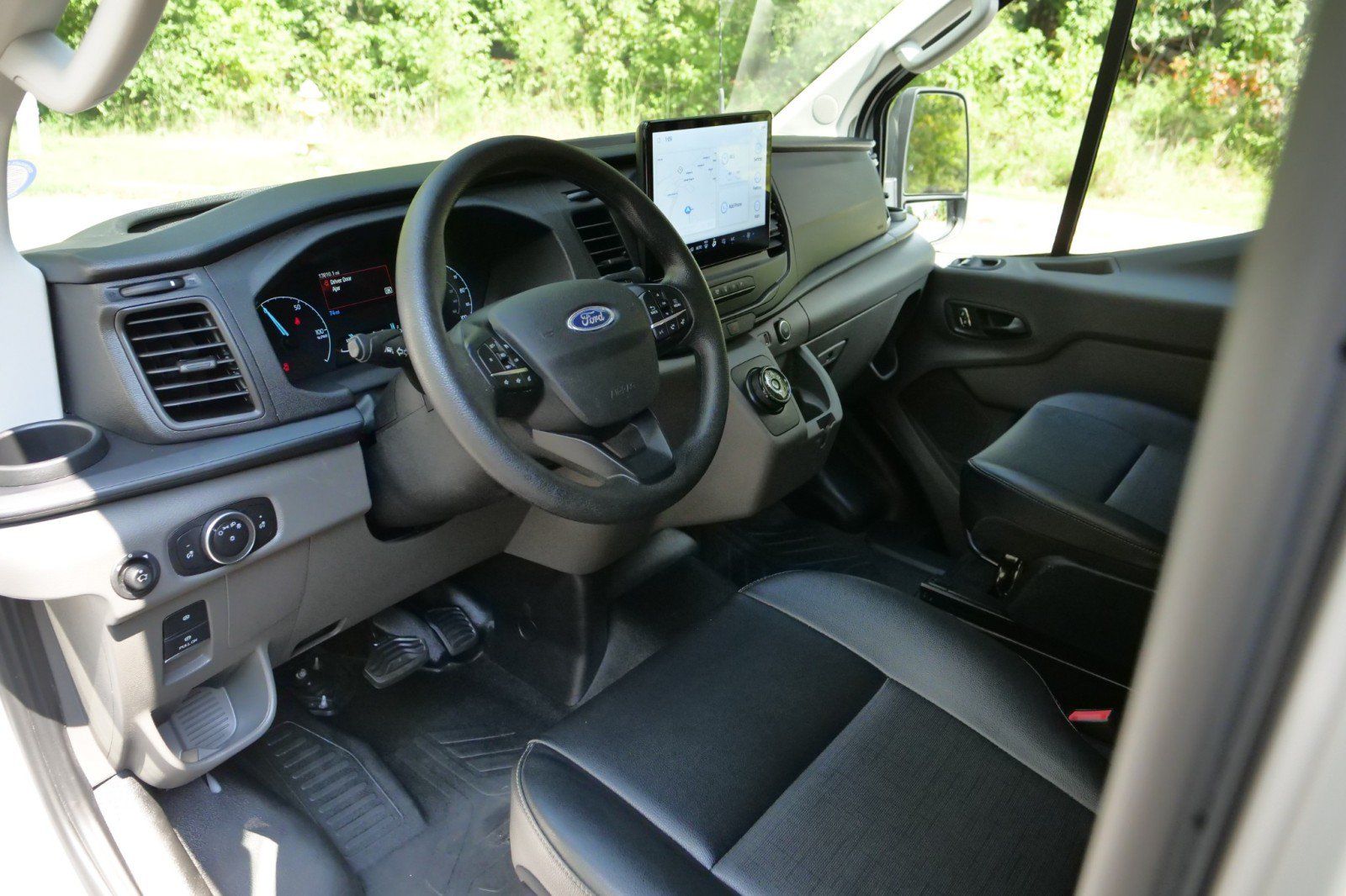 Used 2022 Ford E-Transit Low Roof w/ Load Area Protection Package RWD image 2