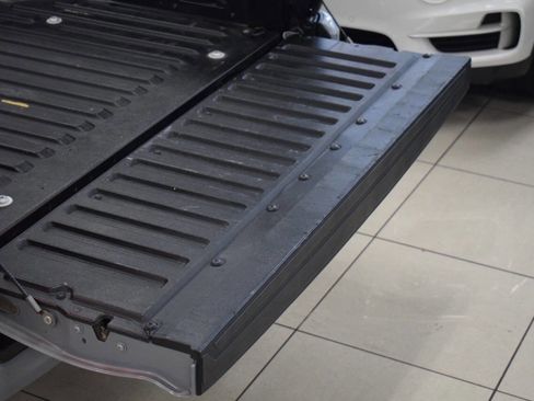 Used 2021 Toyota Tacoma TRD Sport w/ Technology Package image 15