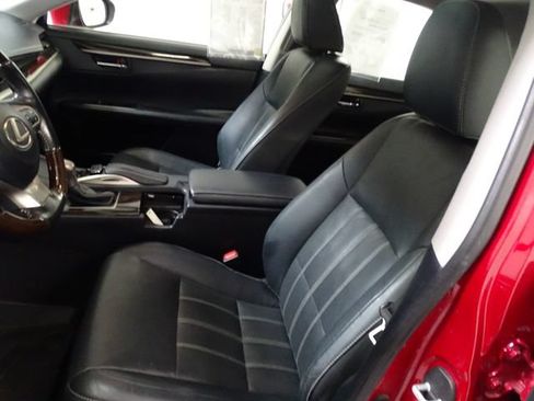 Used 2018 Lexus ES 300h FWD image 2