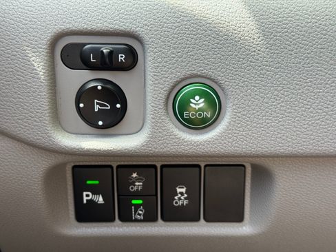 Used 2020 Honda Pilot Touring image 18
