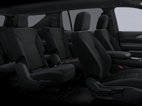 Used 2024 Chevrolet Traverse LT w/ LPO, Floor Liner Package image 33