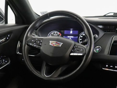 Used 2023 Cadillac XT4 Luxury w/ Cold Weather Package AWD/4WD image 20