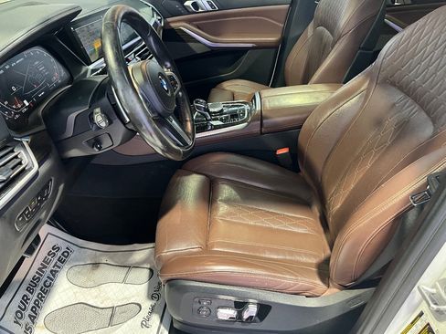 Used 2021 BMW X5 M50i w/ Premium Package image 29