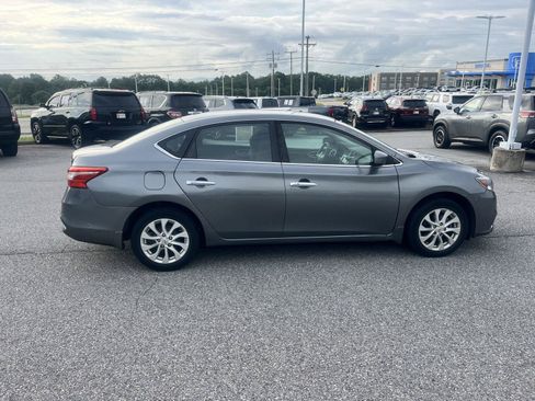 Used 2019 Nissan Sentra SV FWD image 8