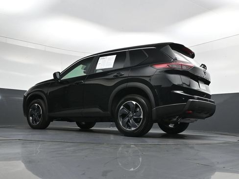 Certified 2026 Nissan Rogue SV FWD image 48