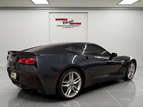 Used 2019 Chevrolet Corvette Stingray Coupe w/ 1LT RWD image 7
