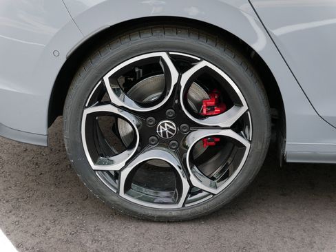 New 2025 Volkswagen GTI Autobahn image 5