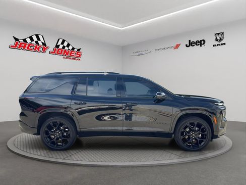 Used 2024 Chevrolet Traverse RS w/ LPO, Floor Liner Package AWD/4WD image 11