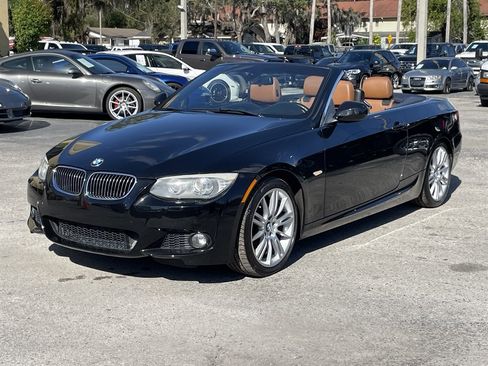 Used 2013 BMW 335i Convertible image 9