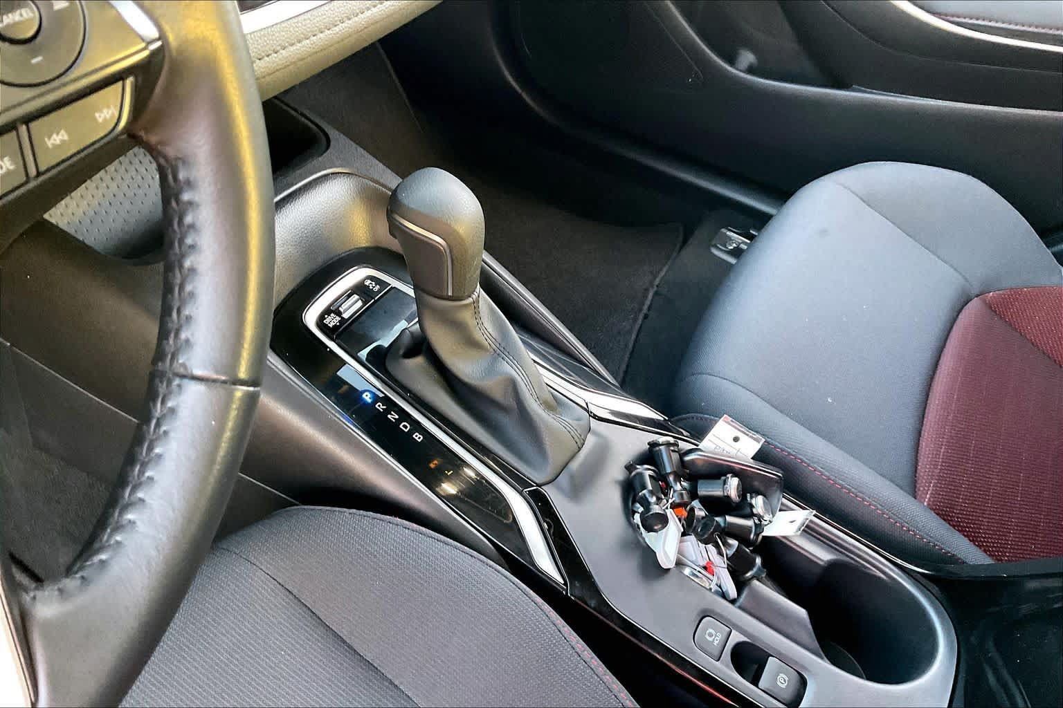 Used 2025 Toyota Corolla SE FWD image 16